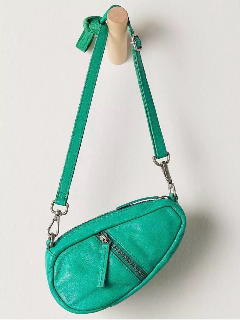 NEW✨FREE PEOPLE COFFEE DATE CROSSBODY BAG / JELLYBEAN